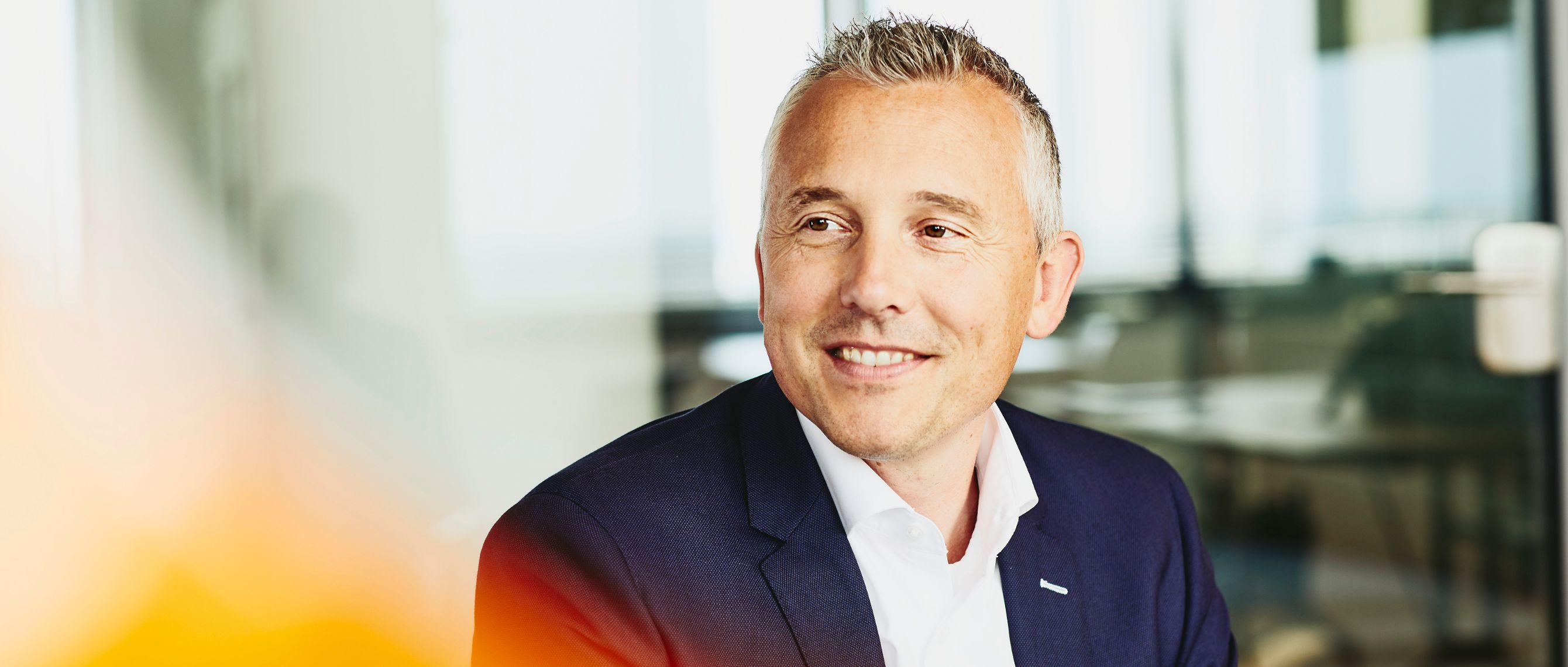 alex groeneveld is directeur staffing nederland bij randstad.